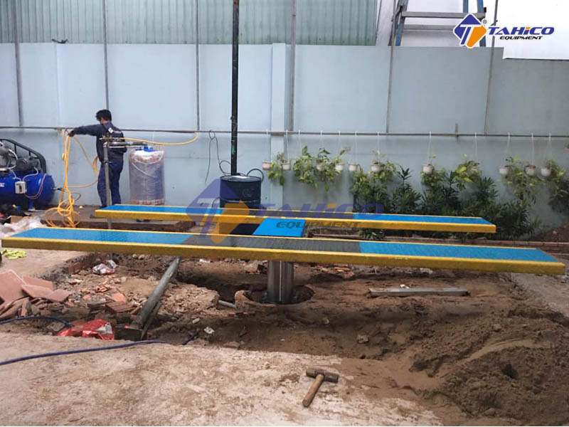 Khách lắp đặt cầu nâng 1 trụ tại Ninh Thuận