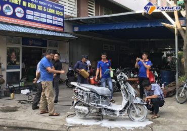 rua xe khong cham