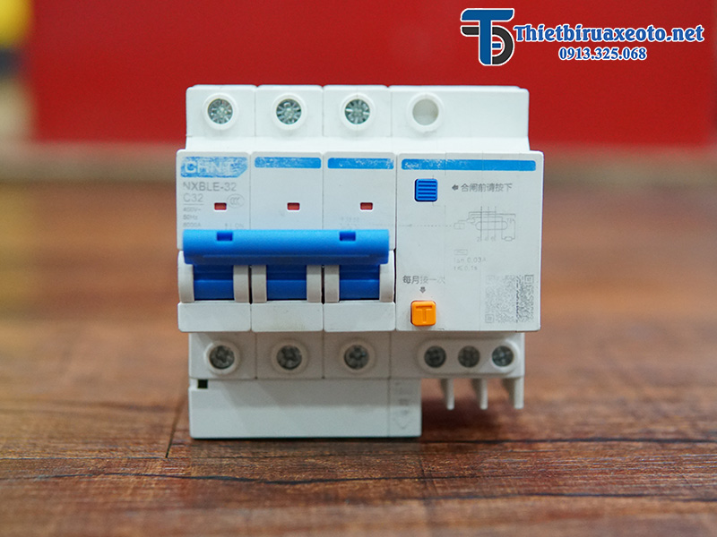 Aptomat máy rửa xe áp lực cao 15 Aptomat máy rửa xe áp lực cao