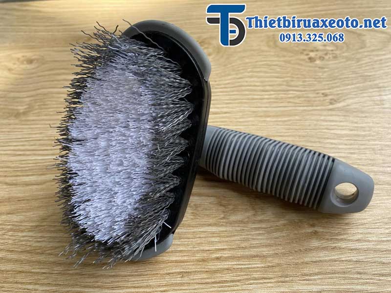 Bàn chải cọ rửa lốp xe ô tô nhỏ gọn 15 Bàn chải cọ rửa lốp xe ô tô-1
