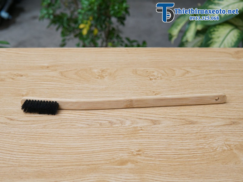 Bàn chải cán dài vệ sinh khoang máy động cơ xe ô tô 15 Bàn chải cán dài vệ sinh khoang máy động cơ xe ô tô