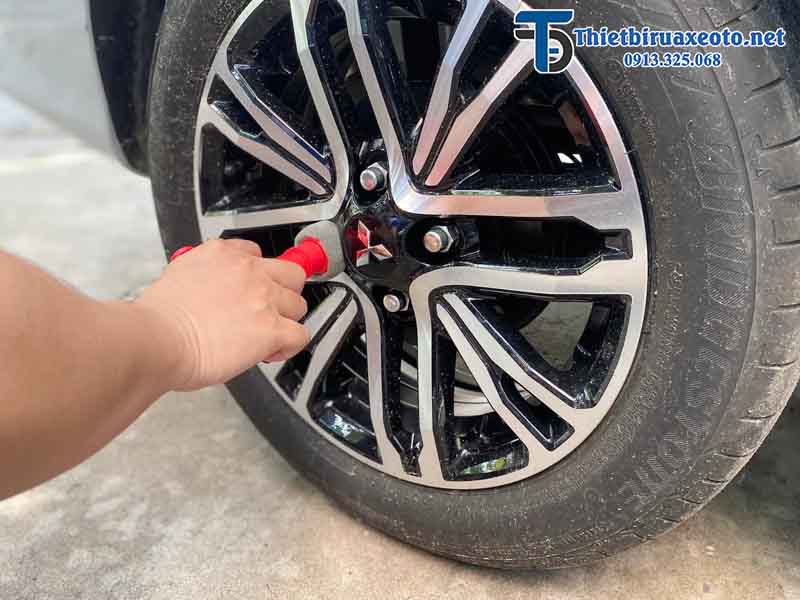 Dụng cụ vệ sinh ốc lazang xe ô tô 18 dung-cu-ve-sinh-oc-lazang-xe-o-to-3