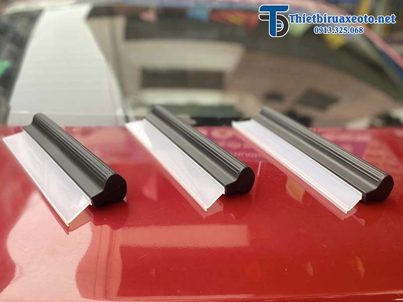 Gạt nước kính ô tô lưỡi silicon cao cấp 17 gat-nuoc-kinh-o-to-luoi-silicon-cao-cap-3