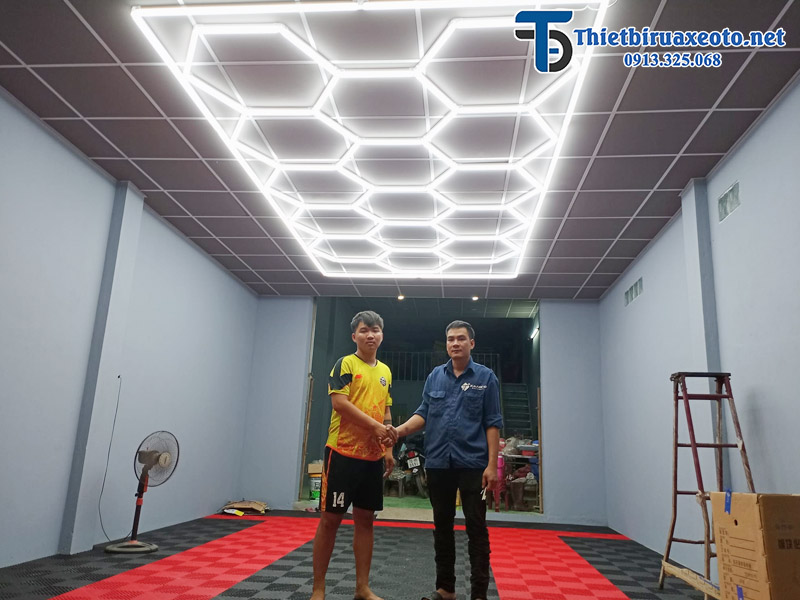 Đèn LED tổ ong cho trung tâm chăm sóc xe 21 den-led-to-ong-cho-trung-tam-cham-soc-xe-4