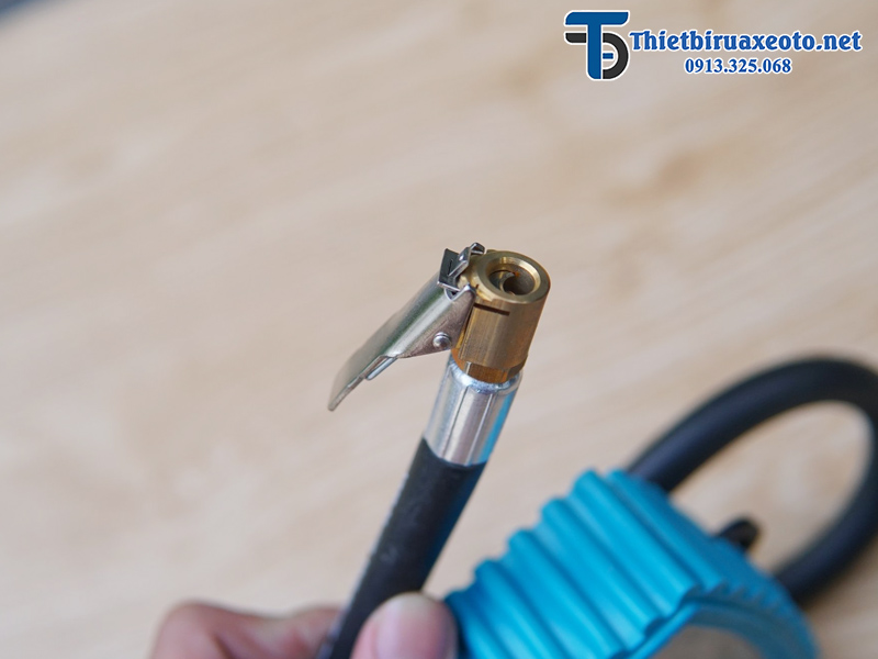 Đồng hồ bơm lốp dùng cho xe ô tô du lịch 21 dong-ho-bom-lop-dung-cho-xe-tai-3