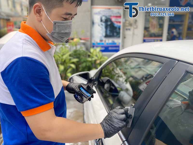 Dung dịch phục hồi nhựa đen lốp xe Tenzi – Tire & Rubber 17 dung-dich-phuc-hoi-nhua-den-lop-xe-tenzi-tire-rubber-3