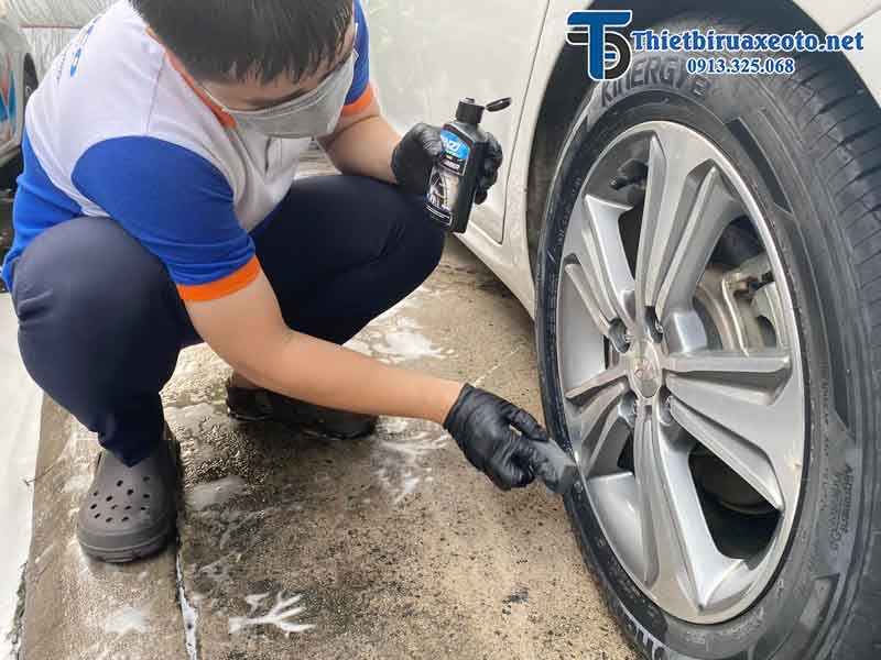 Dung dịch phục hồi nhựa đen lốp xe Tenzi – Tire & Rubber 18 dung-dich-phuc-hoi-nhua-den-lop-xe-tenzi-tire-rubber-4